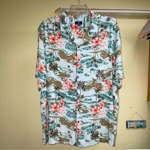Men’s Hawaiian Tropical print button up shirt w/pocket.  Size 3X. Worn once.